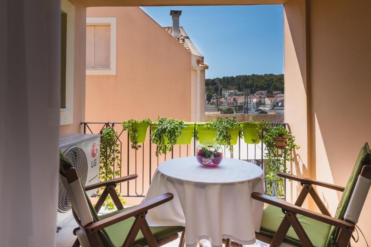 Rouchotas Apartments Argostoli  Exteriör bild