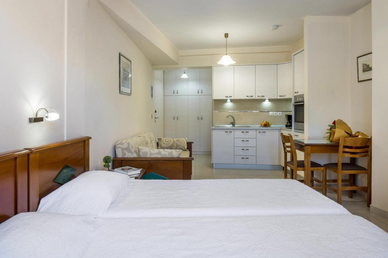 Rouchotas Apartments Argostoli  Exteriör bild