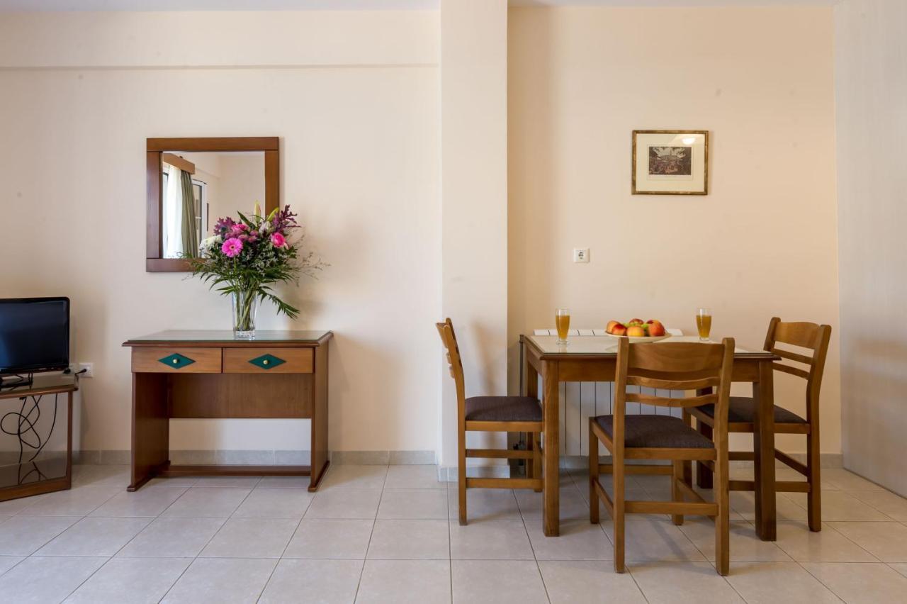 Rouchotas Apartments Argostoli  Exteriör bild