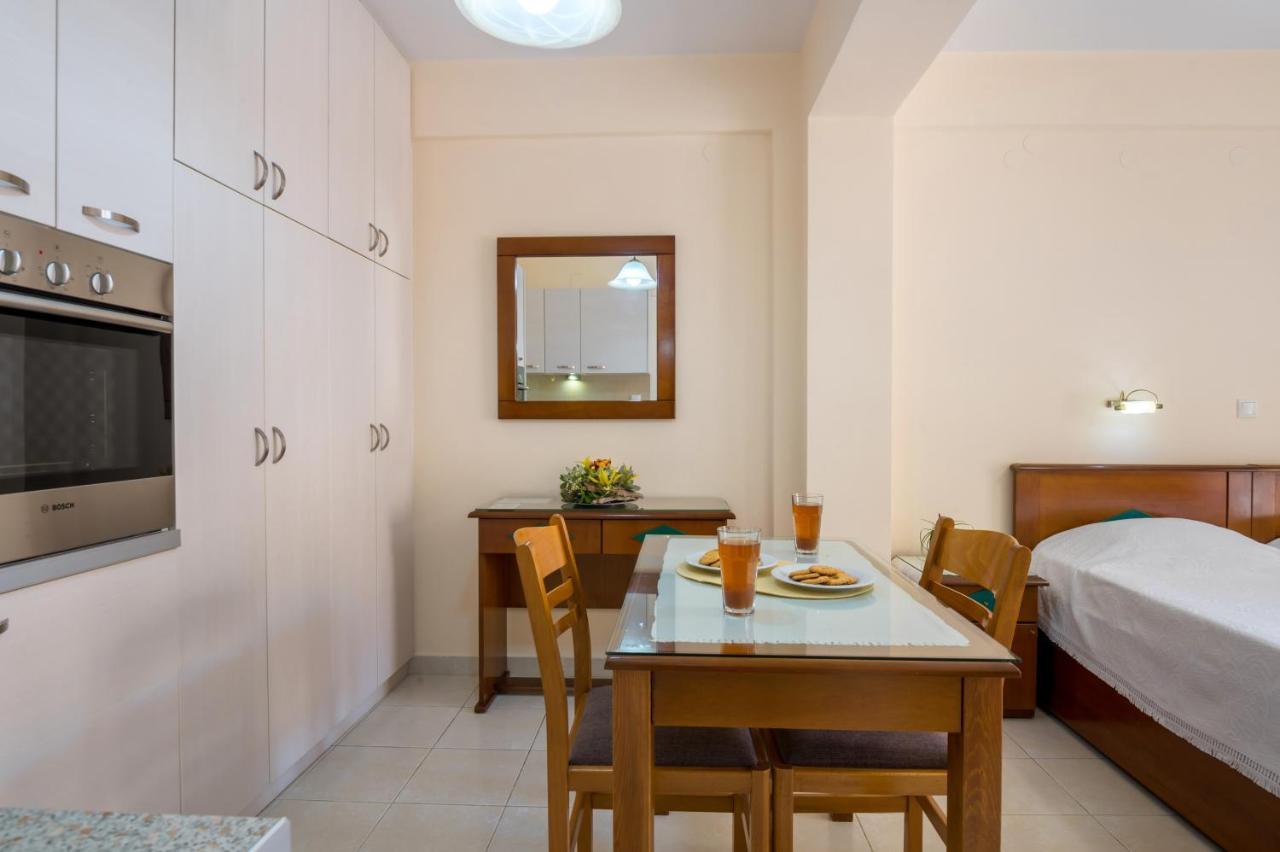 Rouchotas Apartments Argostoli  Exteriör bild