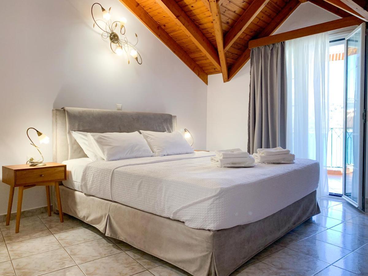 Rouchotas Apartments Argostoli  Exteriör bild