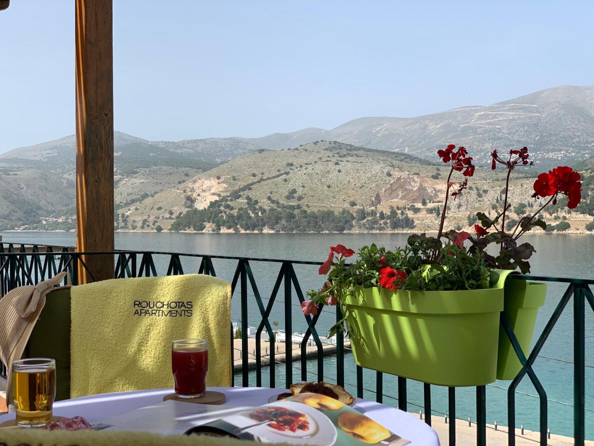 Rouchotas Apartments Argostoli  Exteriör bild